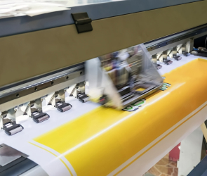 Поліграфія та сувенірна продукція